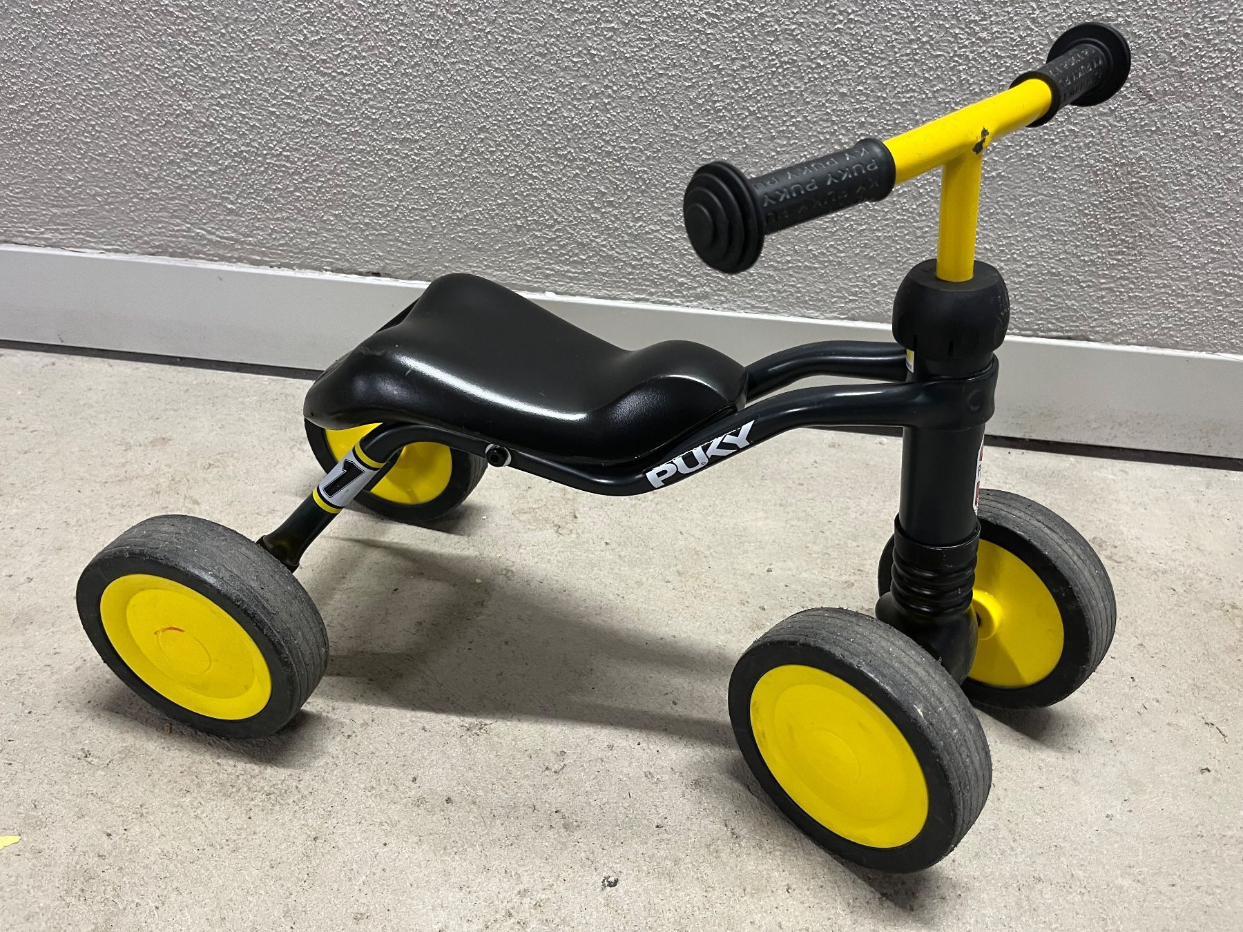 Puky Veicoli per bambini: Puky schwarz/gelb – Usato da Basel venduto da Eki_Basel