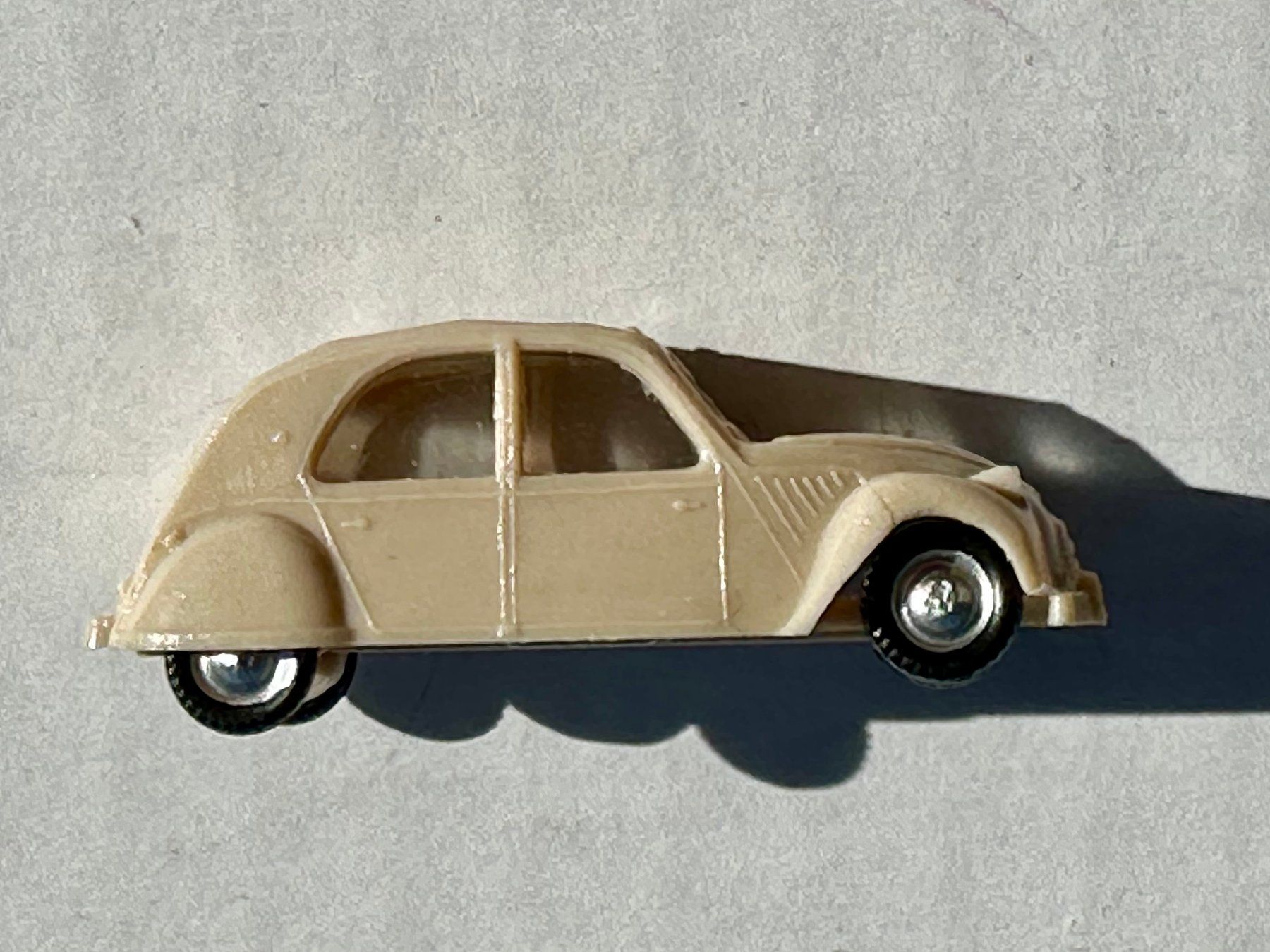 Citroën Modellini d'auto: Citröen  2CV  Döschwo 1:87 – Usato da Adligenswil venduto da e17s15