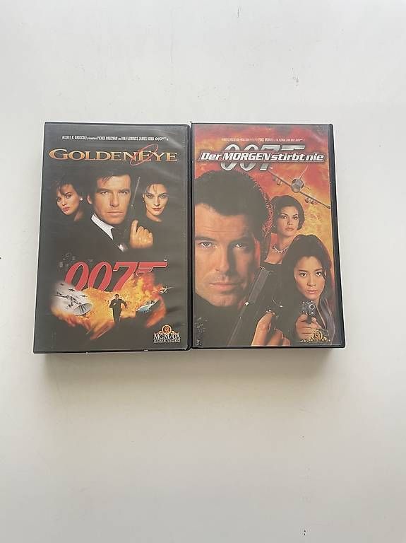 Tutti i VHS: James Bond VHS – Usato da Emmen venduto da Optik2008