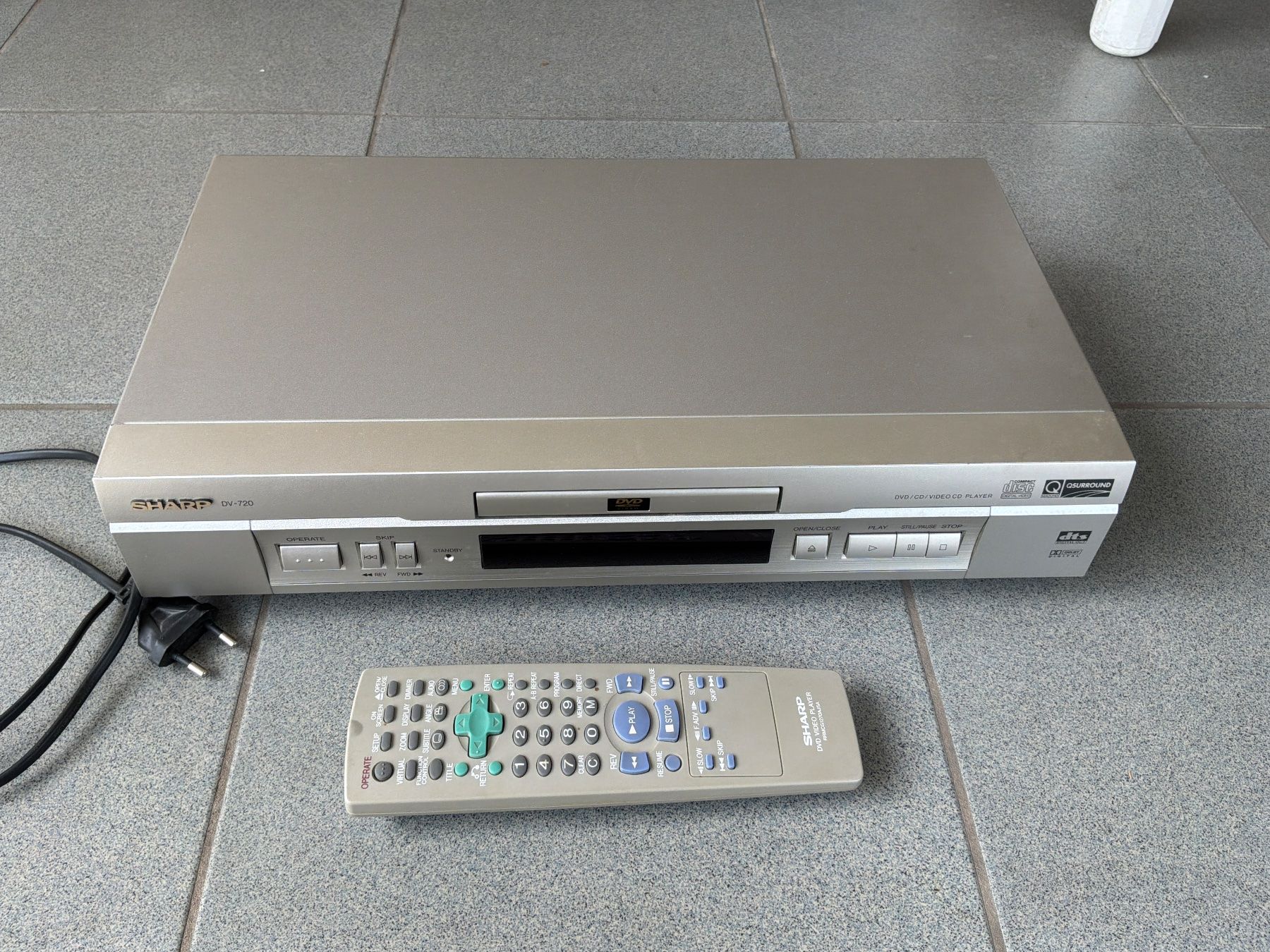 Sharp Audio- & Mediensysteme: Sharp DV-720 DVD Player – Gebraucht aus Massagno von mar_k9xb