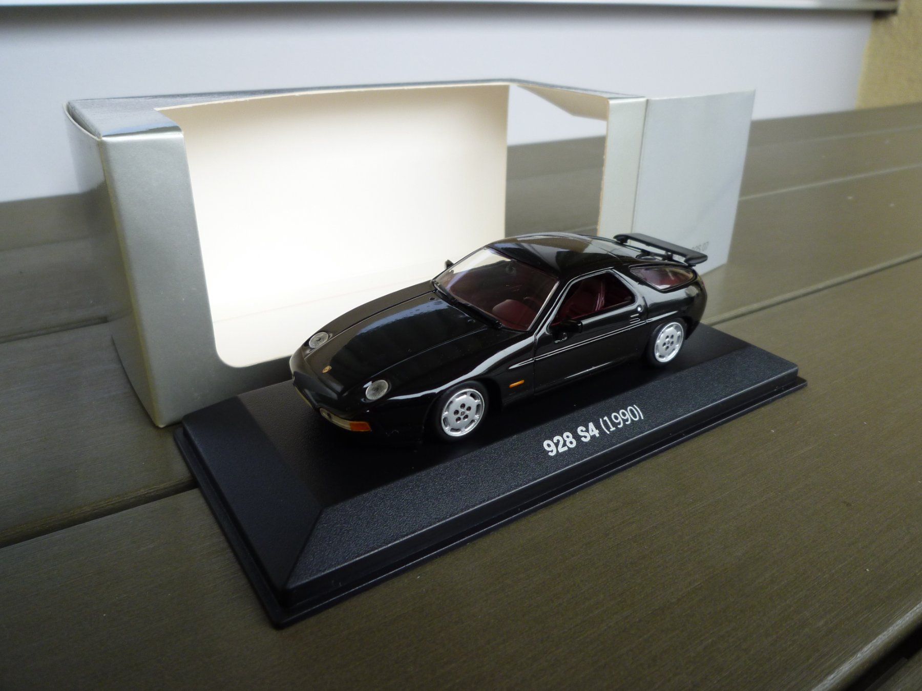 Porsche Modellini d'auto: Porsche 928 S4 (1990) – Nuovo e nell'imballaggio originale da Flawil venduto da Imperiosud 5