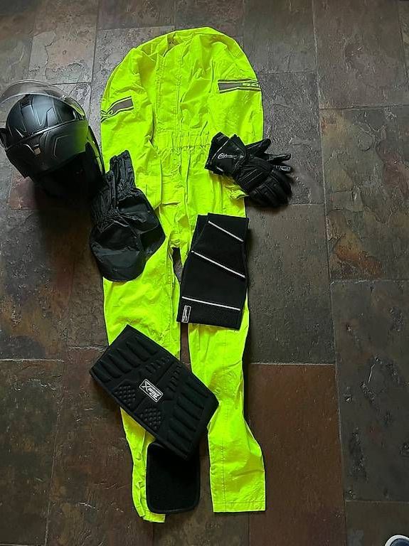 Lotti di vestiti: Komplettausrüstung Motorrad – Usato da Obersaxen venduto da Hampi5 1