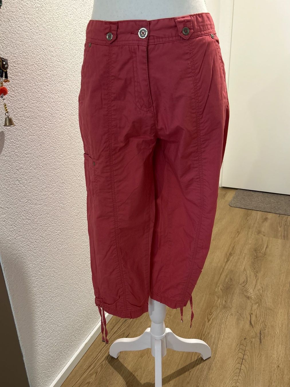 Pantaloni: 3/4 Sommerhose rot  von Chicorée – Usato da Brunnen venduto da Nala2929 3