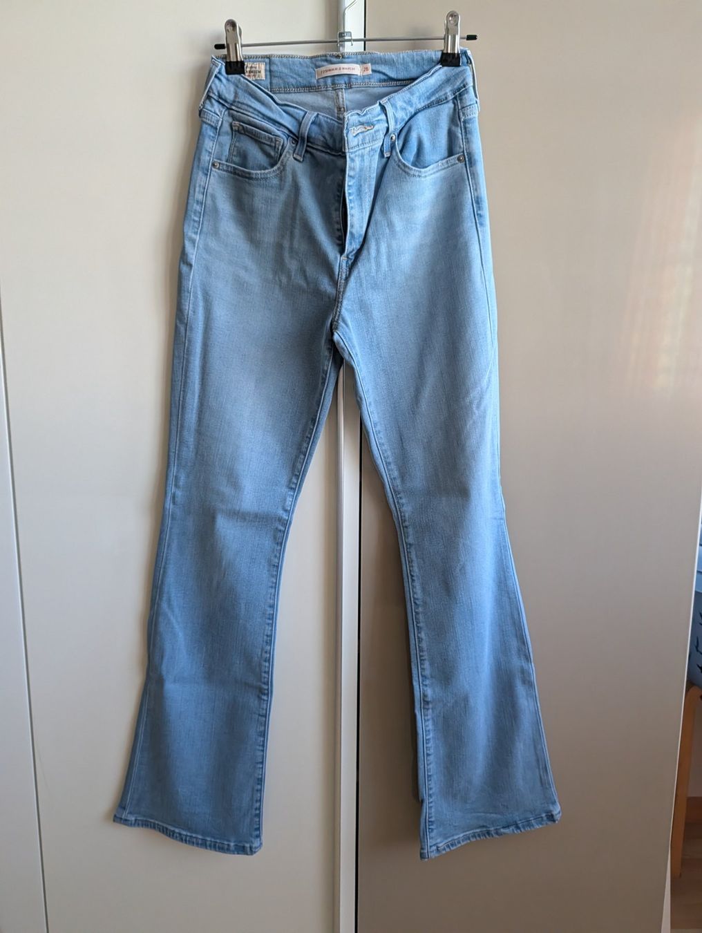 Levi's Jeans: Levis 725 Bootcut hellblau W26 L30 – Gebraucht aus Appenzell von Pontigui2007