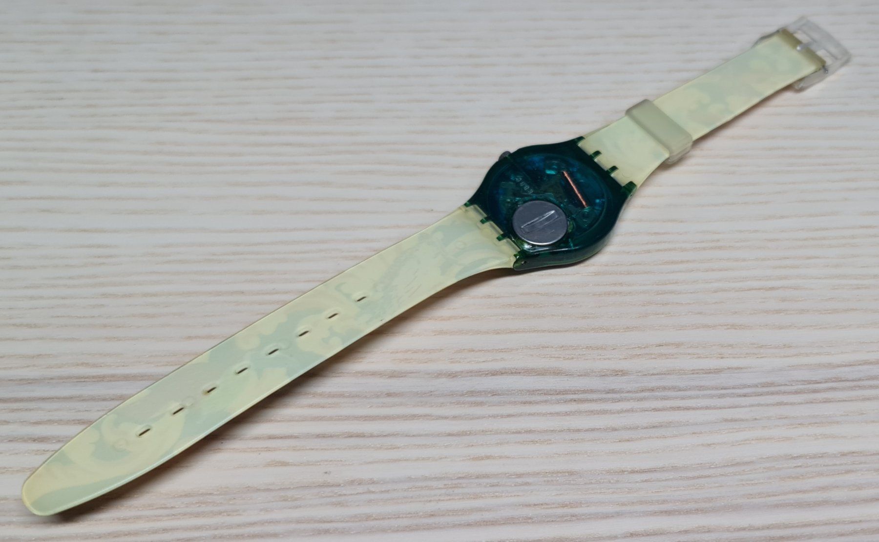 Swatch Orologi: Swatch ⌚NEU PERROQUET - GN119 – Nuovo (secondo la descrizione) da Eschenbach SG venduto da Piratenschatz 2