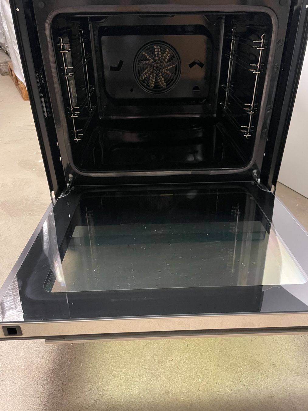 V-Zug Forni: V-Zug Backofen + Steamer – Usato da Losone venduto da pelchr 1