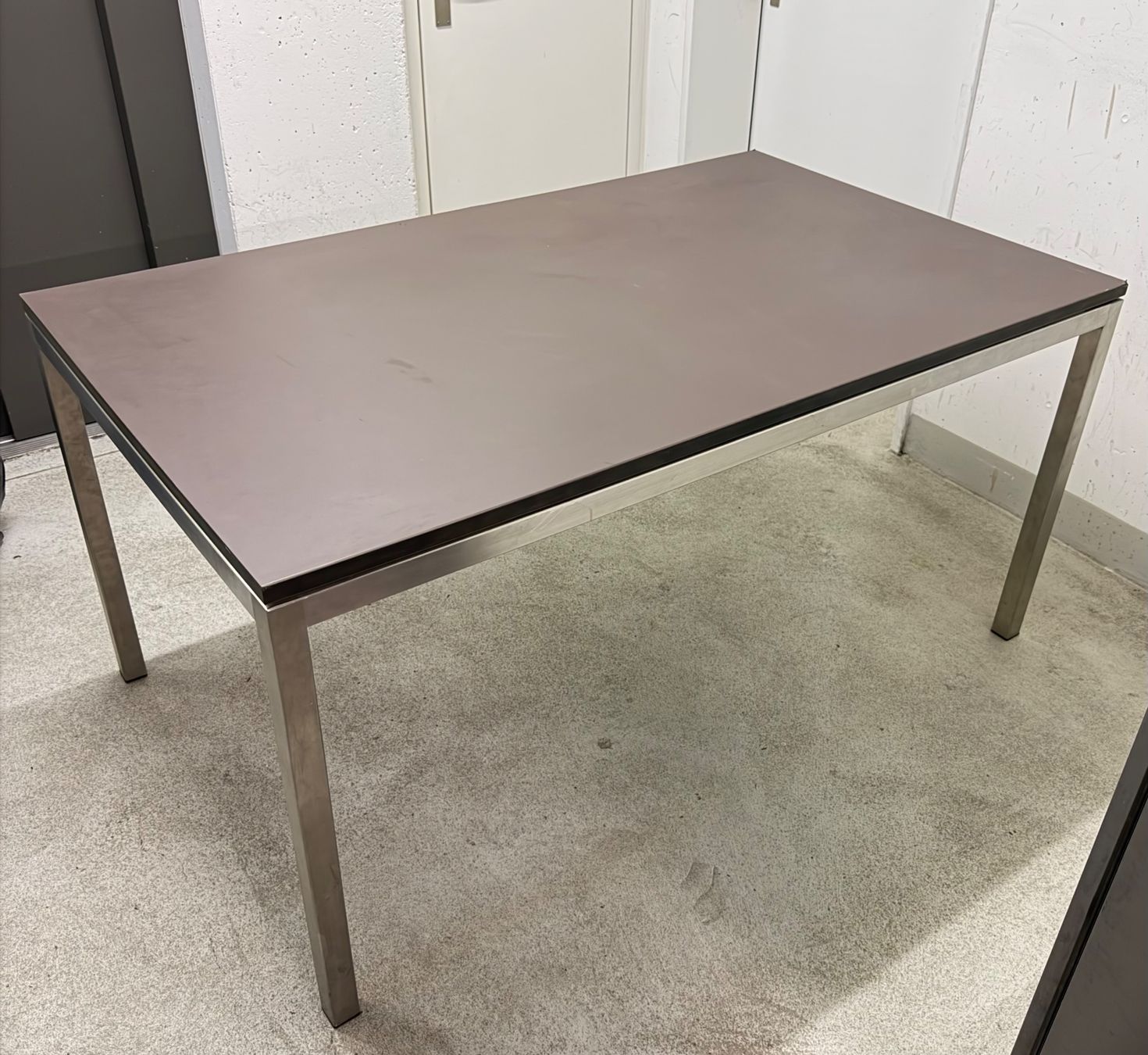 Bureaux: Bürotisch – D'occasion à Zürich par menschmeier