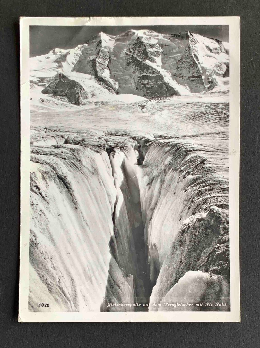 Cartoline postali: AK Gletscherspalte auf dem Persgletscher mit Piz Palü – Usato da Goldau venduto da artelier1