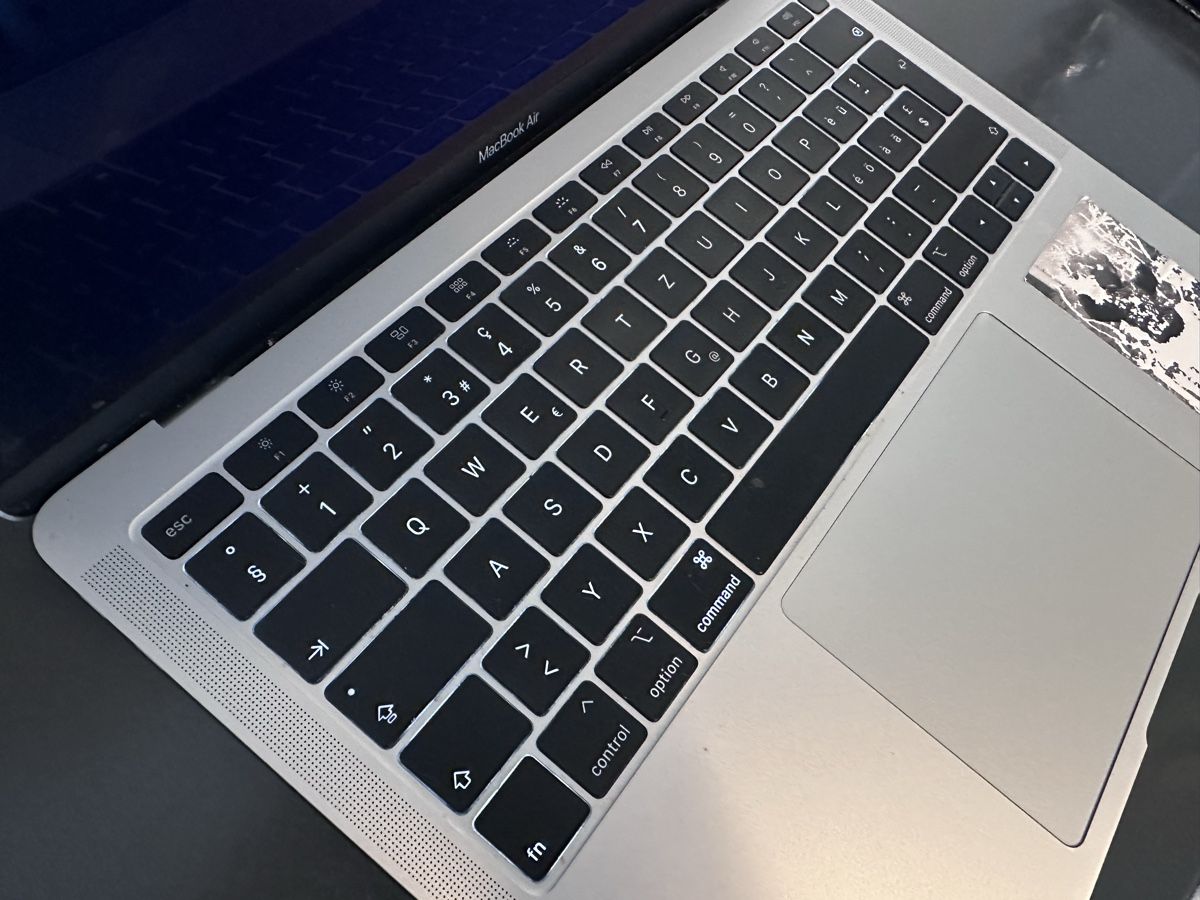 Apple Notebook: MacBook Air Retina 2018 – Usato da Zürich venduto da liv_e 2