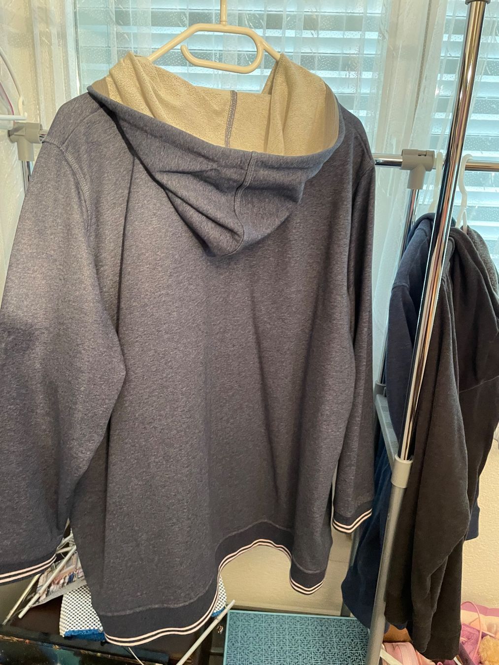 Giacche: Kapuzzen-Jacke – Usato da Pfäffikon venduto da Jeanette03 1