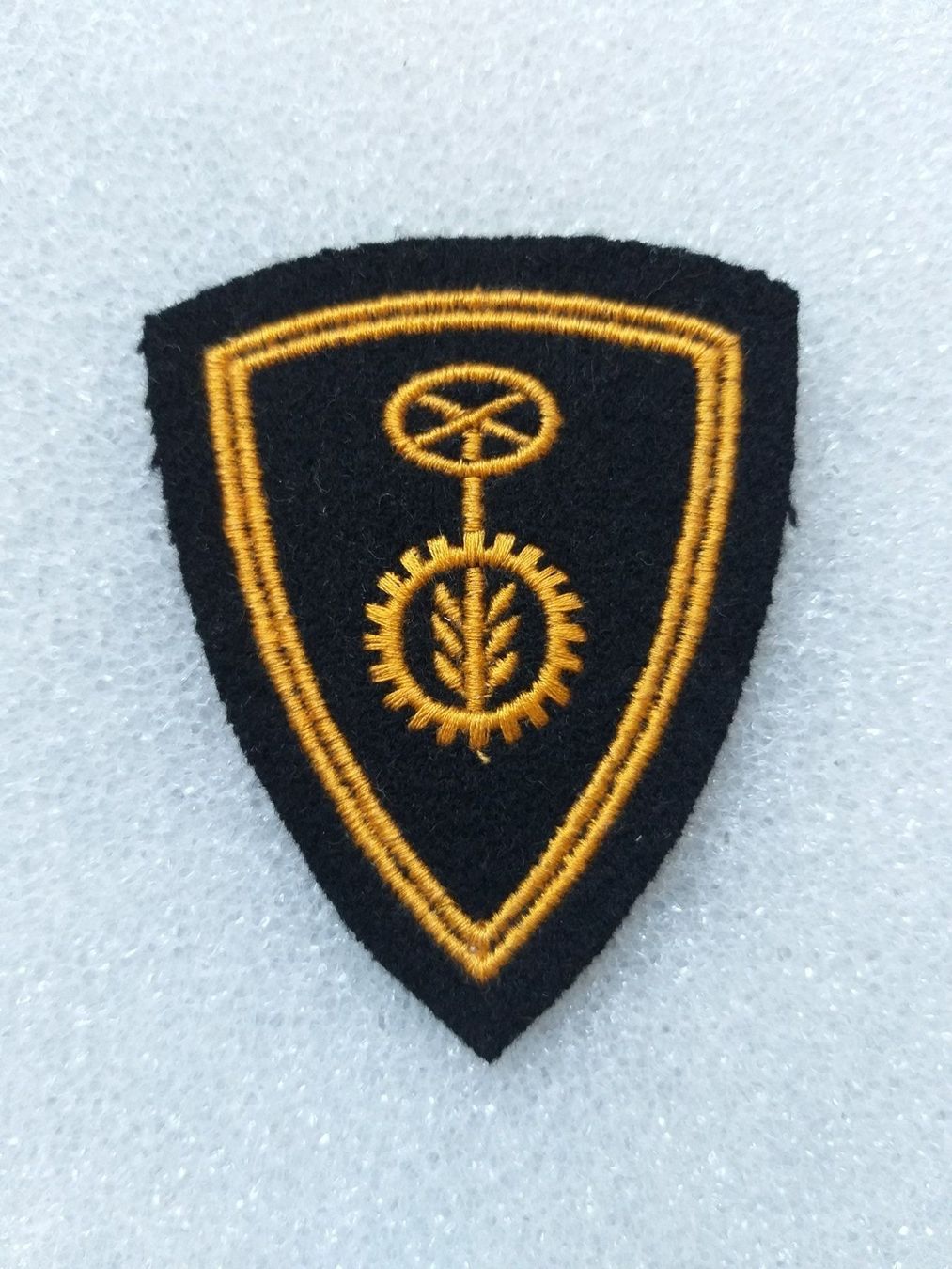 Placchette & Badge: Funktionsabzeichen Panzermechaniker 49 – Nuovo (secondo la descrizione) da Bauma venduto da SwissMilitaria