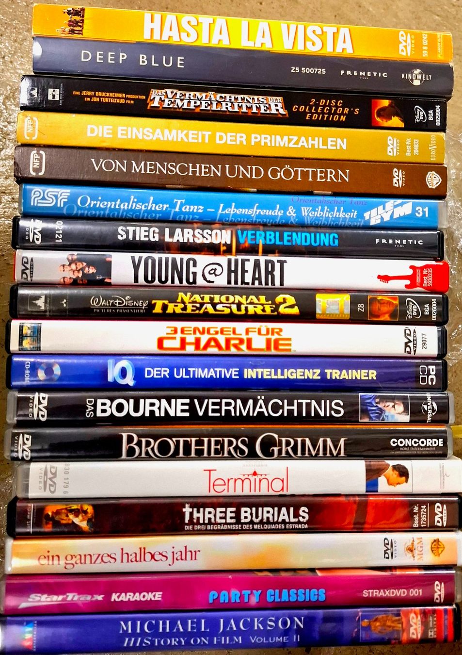 Tutti i DVDs: 130 verschiedene dvd – Usato da Zürich venduto da Loubol 2