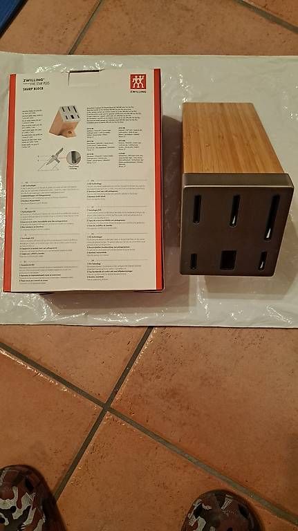 Elettrodomestici da cucina: portacoltelli-affilatore – Usato da Villa Luganese venduto da Pupilino 1