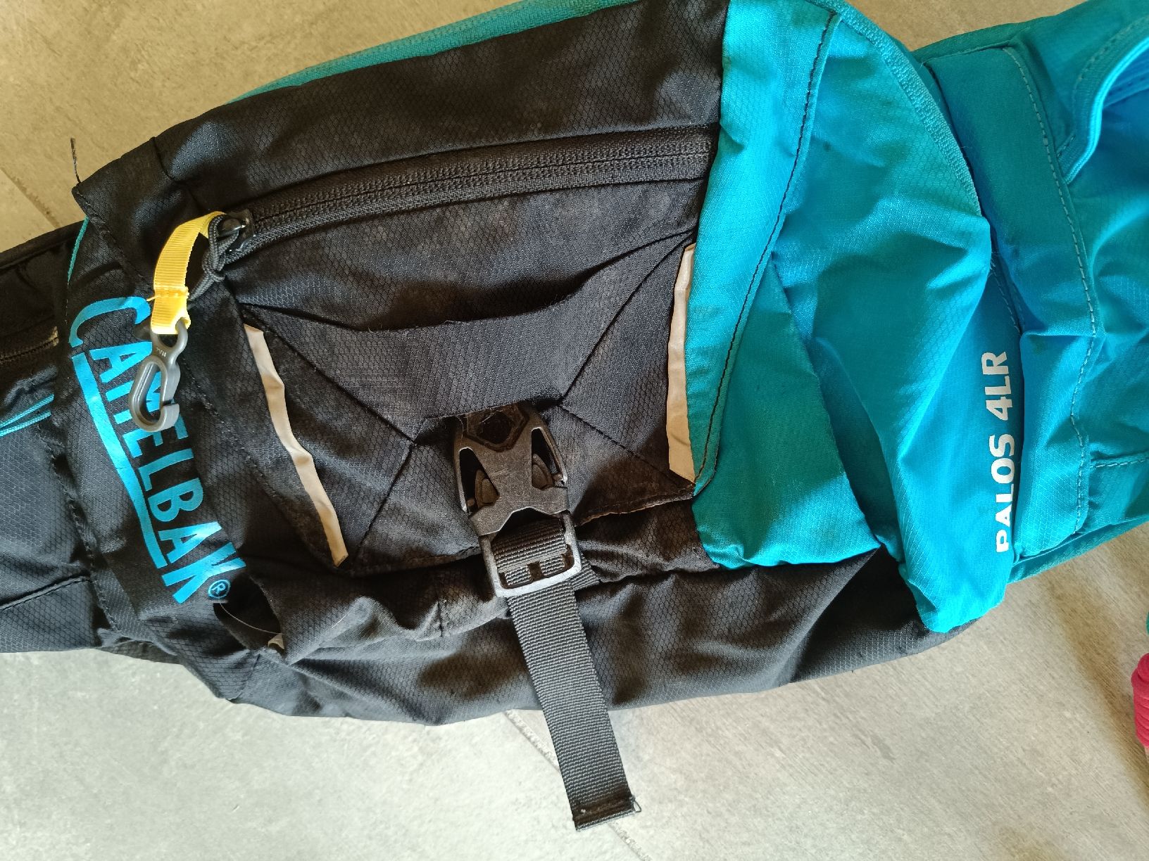 Camelbak Rucksäcke: Marsupio Camelbak Palos 4LR blu/nero usato – Gebraucht aus Dino von bin_2zfr 2