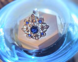 Hübscher Ring mit blauen und weissen Zirkonia, ❣️Neu❣️