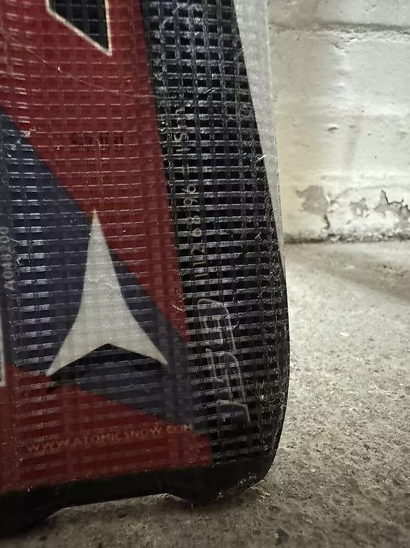 Atomic Skis: Ski Atomic mit Bindung – Gebraucht aus Zürich von lau_k772 2