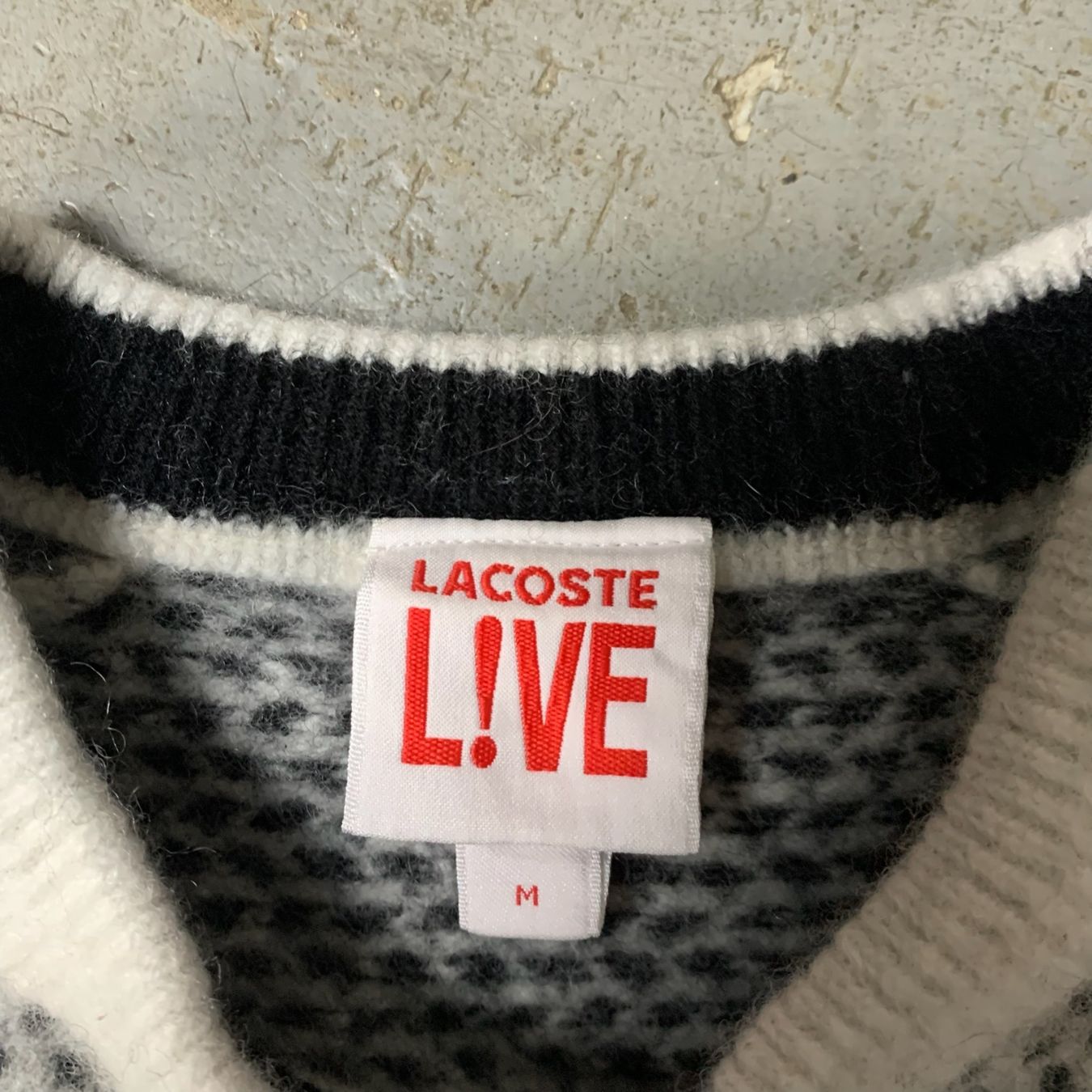 Pulls & Sweat-shirts: Lacoste Kinderpulover Weiss mit Muster – D'occasion à St. Gallen par ale_7yby 1