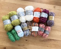 ca. 950 g diverse Wolle / Wollreste