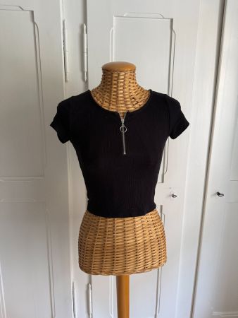 GARAGE - T-Shirt schwarz gerippt XS
