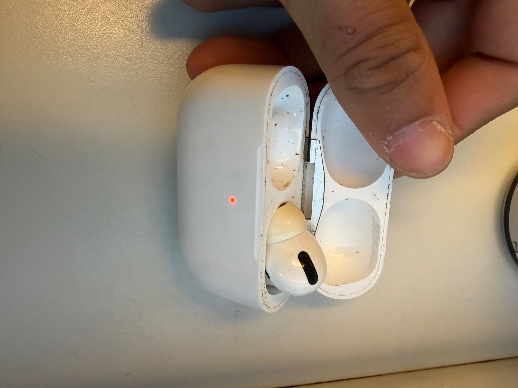 Apple Cuffie: Airpods pro  2 Generation – Usato da Zürich venduto da kev_mmr6