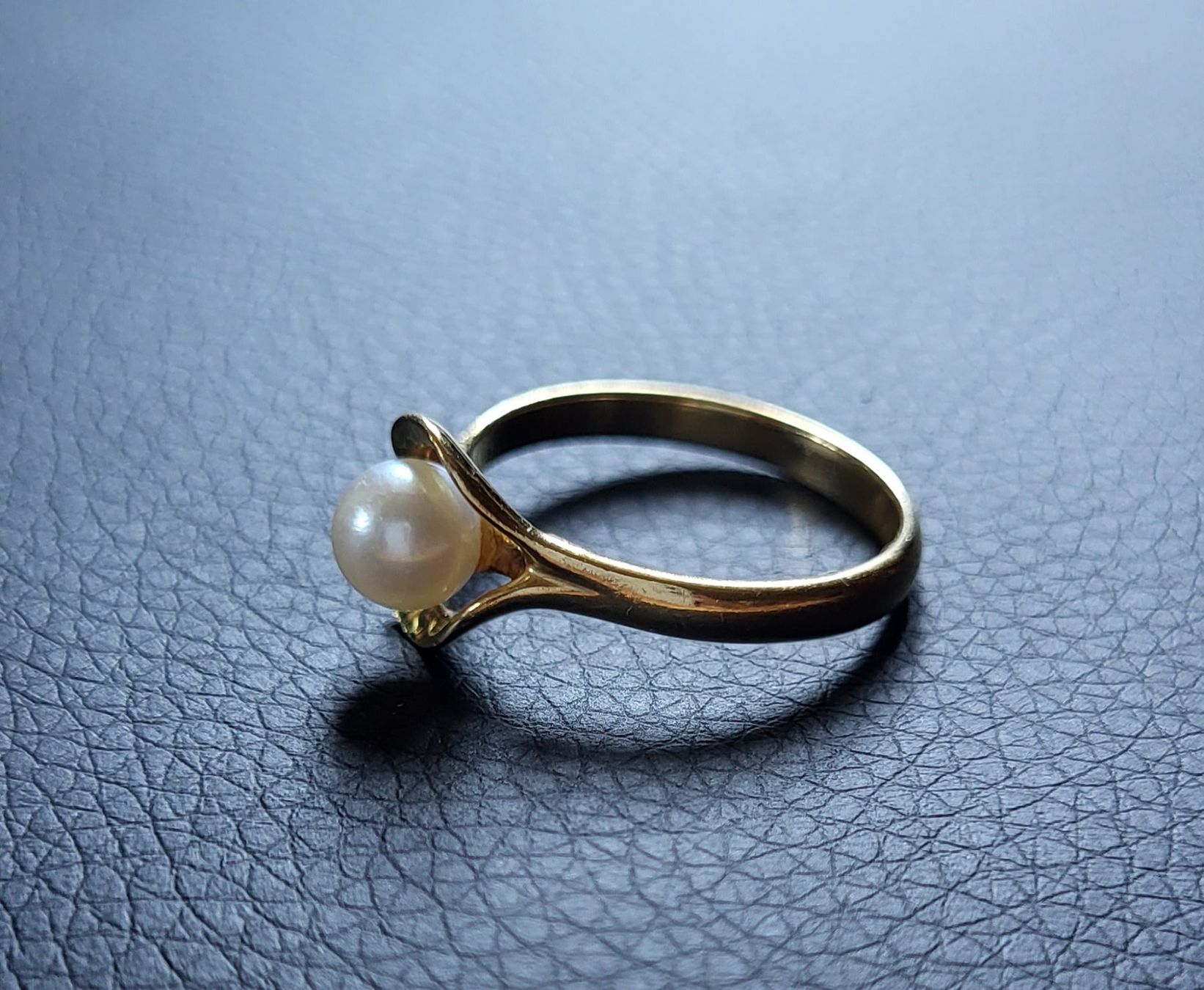 Ringe: 18 Karat 750 Gold Ring Mit Perle – Gebraucht aus Wald ZH von Dasilver 7