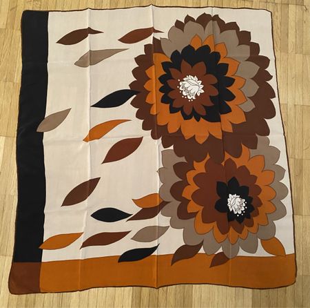 Seiden Foulard 🌸