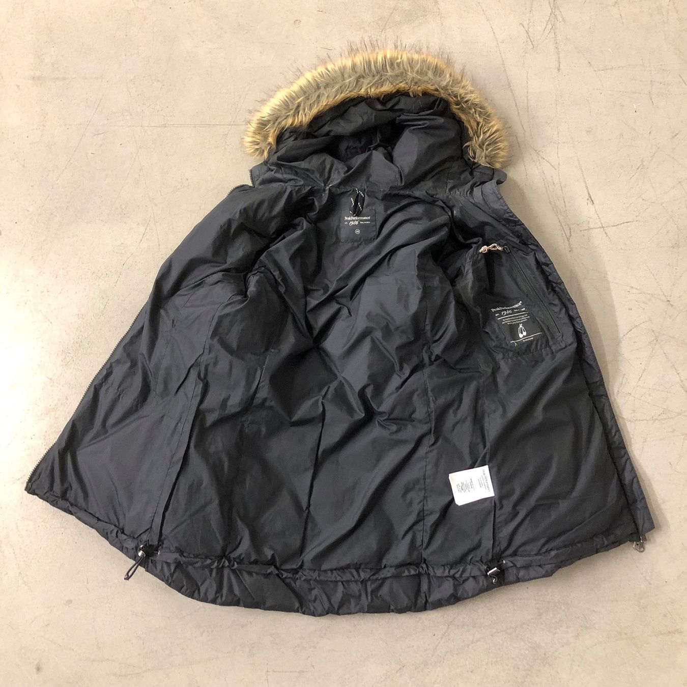 Peak Performance Giacche: Peak Performance Winter Jacke, Grösse XS – Usato da Brienz BE venduto da Kokolea84 5