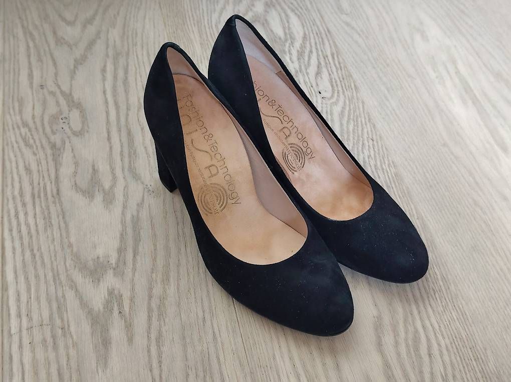 Scarpe da donna: UNISA Pumps  Schwarz  EU 39 – Usato da Zürich venduto da Unterstop 3