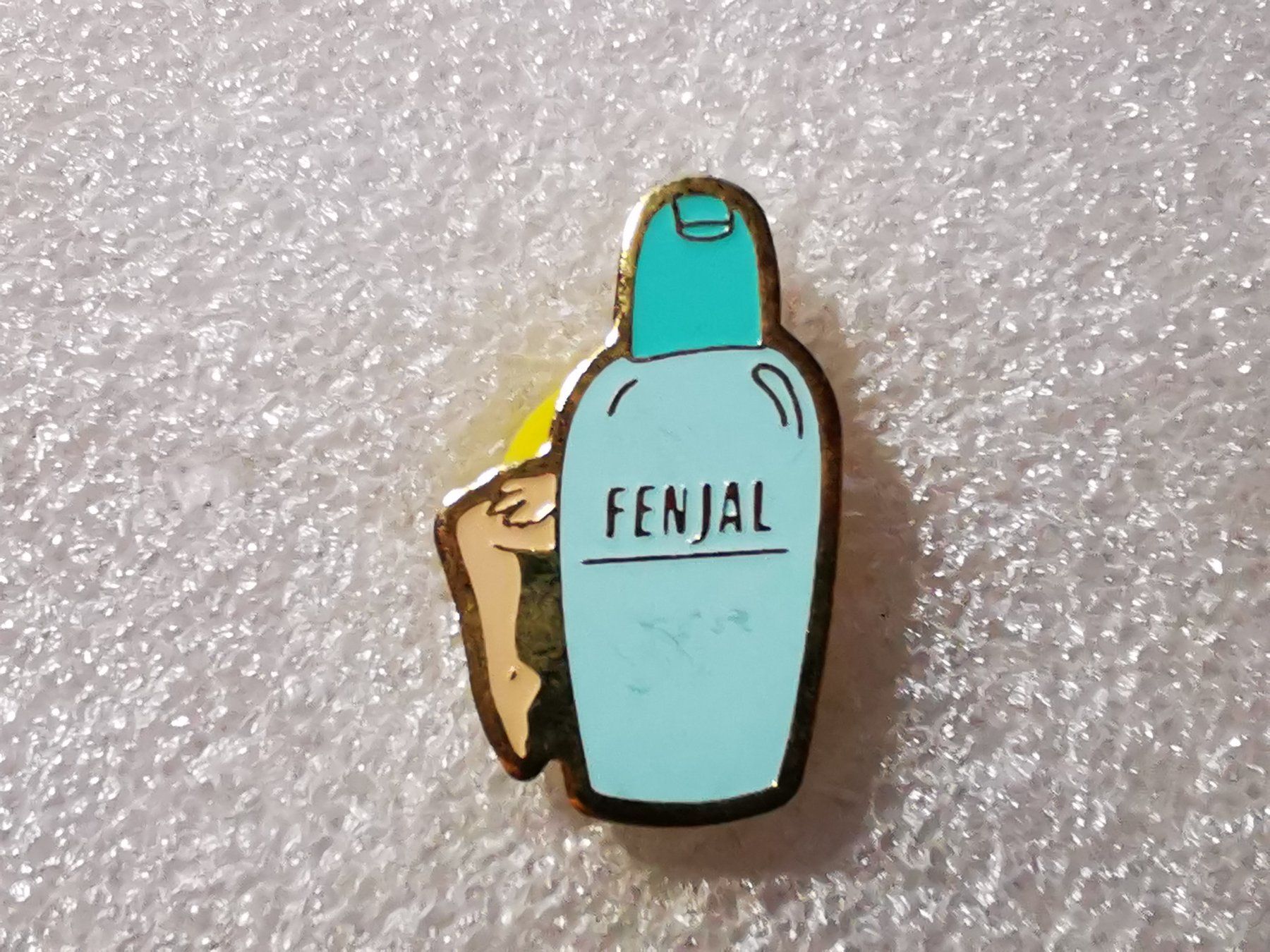 Placchette & Badge: Ansteckpin 33: Fenjal – Usato da Oppligen venduto da Pin-Fall-Shop