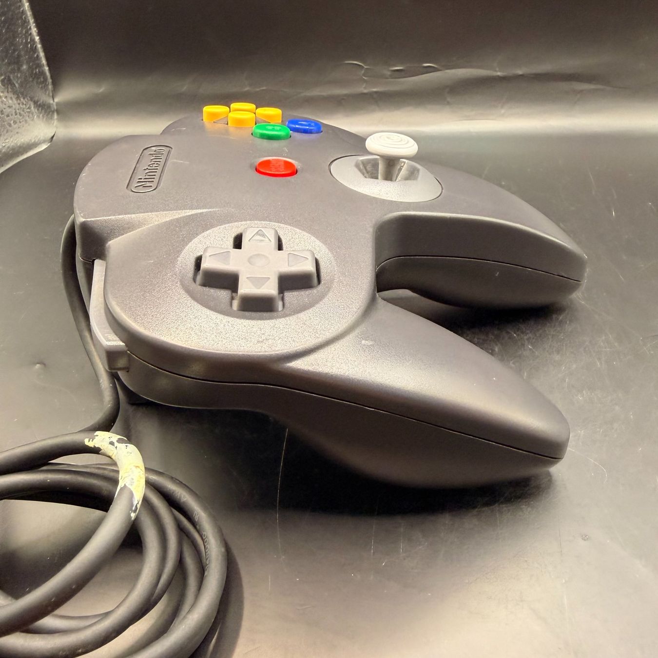 Nintendo Controller: Nintendo 64 Controller Schwarz – optische Mängel – Usato da Düdingen venduto da Nerdworld 4
