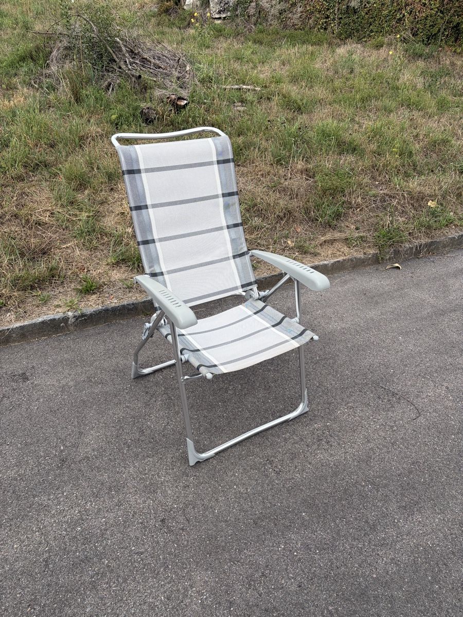 Chaises: Gebrauchte Campingstühle  – D'occasion à Niederwil AG par Muetzli24