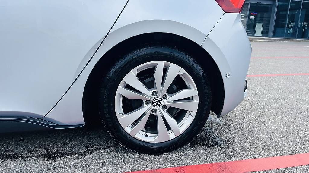 Pneumatici & Ruote complete: 4 Orginale VW ID3 Winterräder – Usato da Schliern b. Köniz venduto da Qdriver01