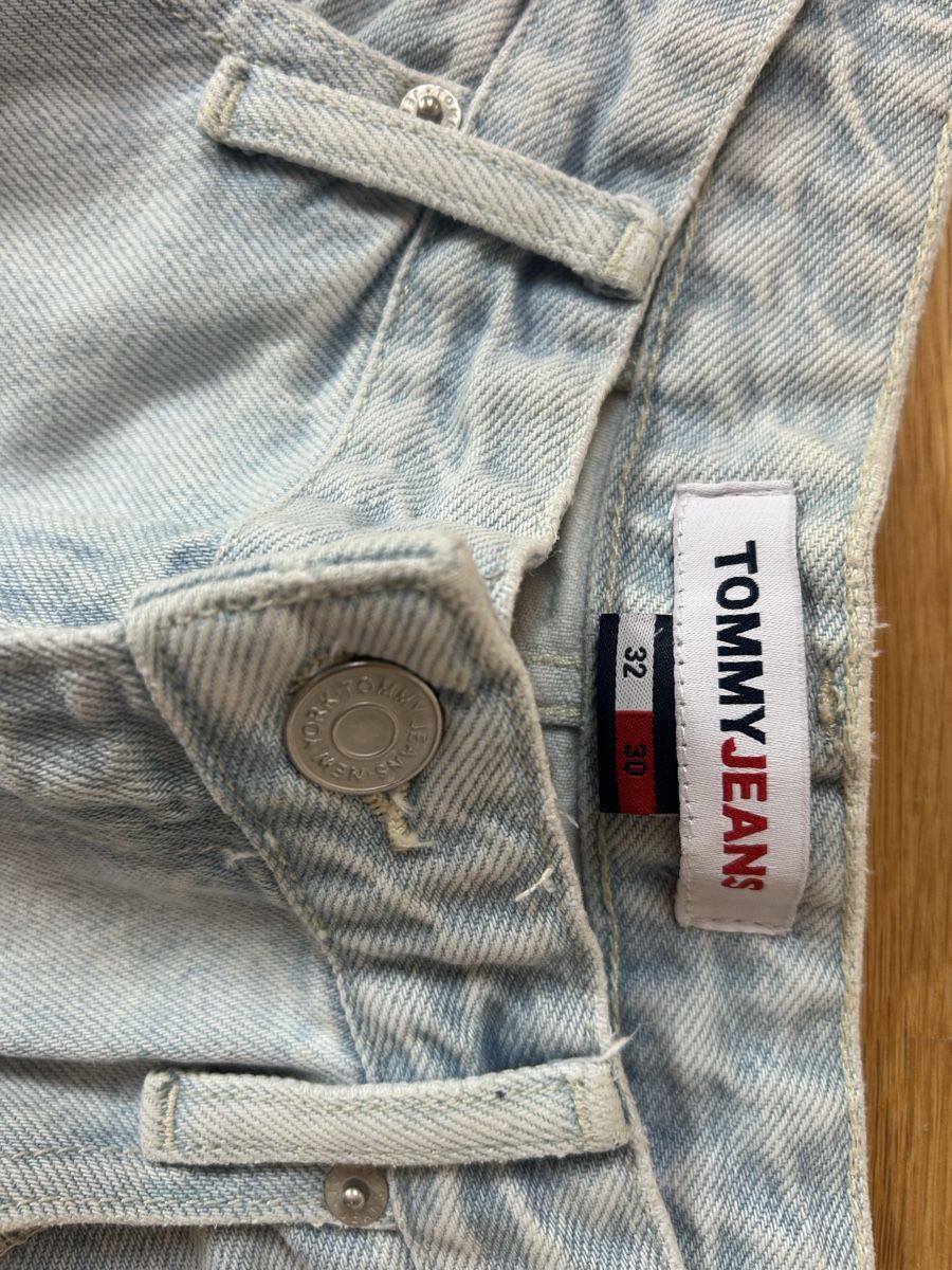 Tommy Hilfiger Jeans: Pantalon bleu, Tommy Hilfiger – Usato da Daillens venduto da guisepa 1