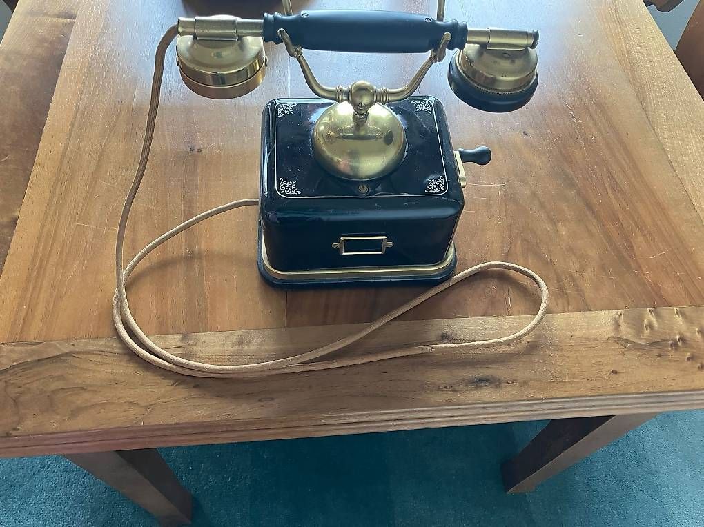 Telefoni: antikes Telefon – Usato da Innerberg venduto da gabrielasteiner