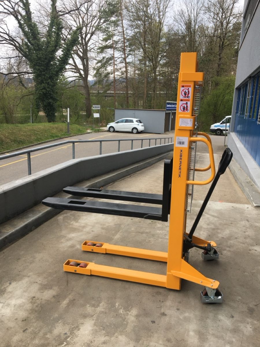 Carrelli elevatori e a forche: Stapler bis 2.5 m hoch – Nuovo e nell'imballaggio originale da Würenlos venduto da Shop_Shop 1