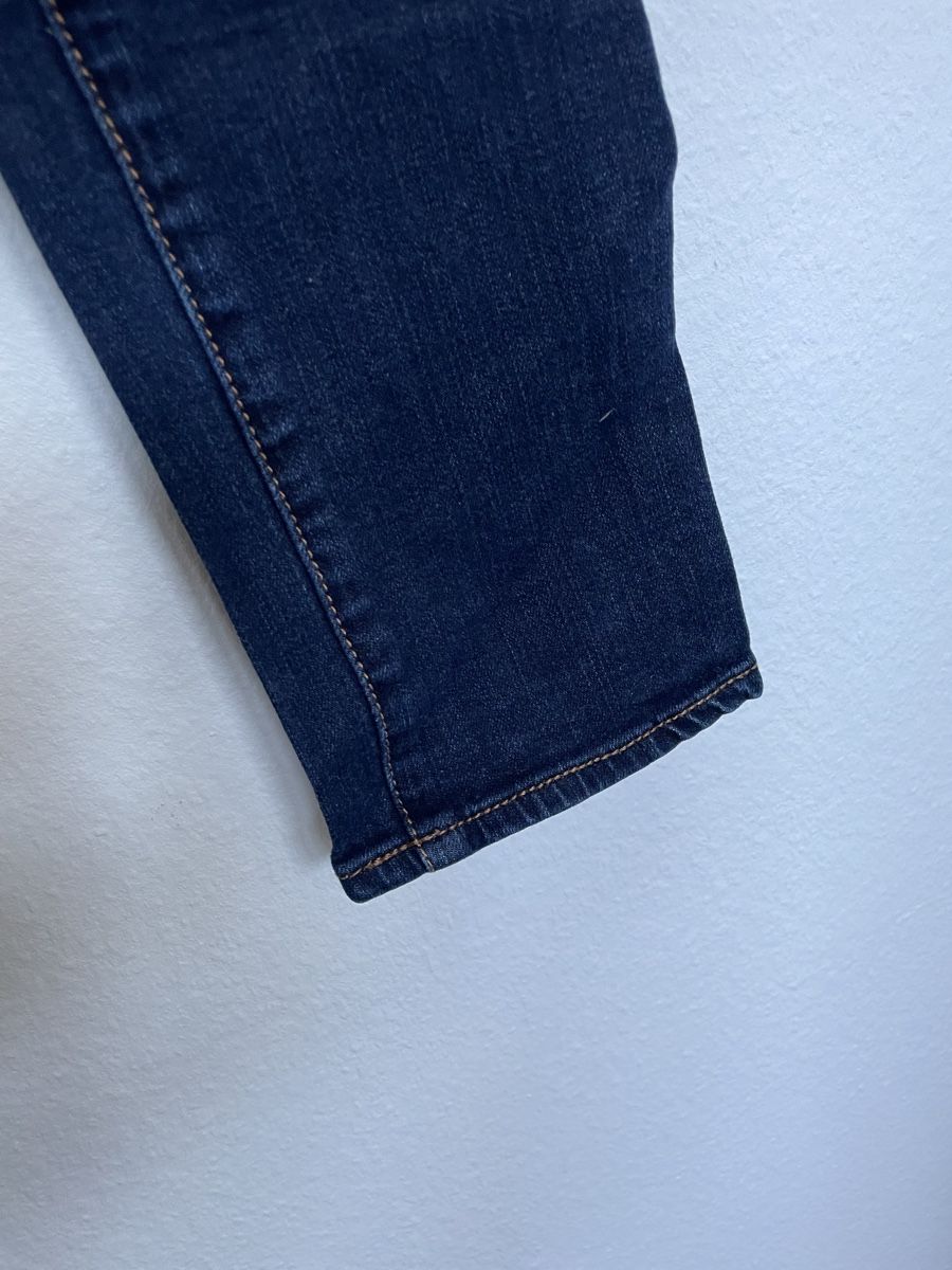Abercrombie Jeans: Dunkelblaue Jeans Abercrombie&Fitch – Usato da Basel venduto da Robyn20 2