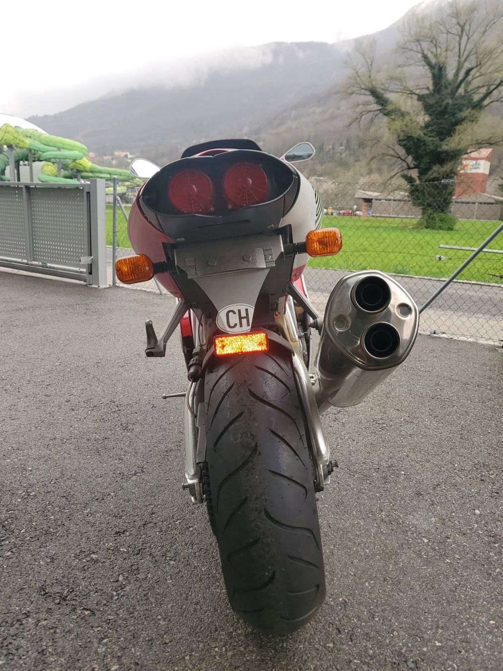 Aprilia Strada: Aprilia RSV 1000 – Usato da Lugano venduto da Bernardino04 5