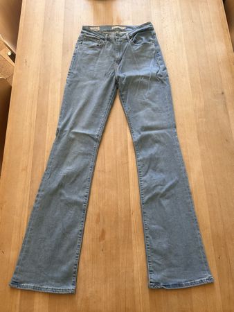 Levis Jeans