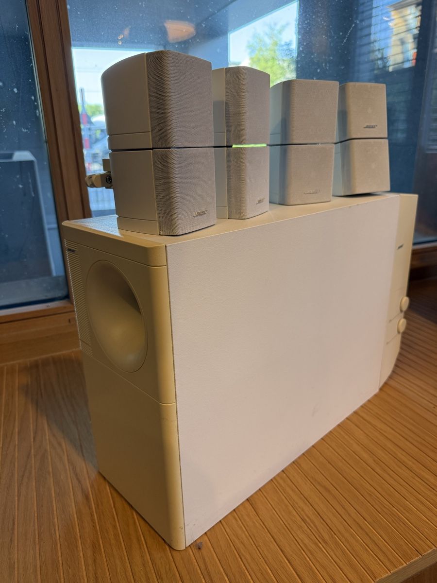 Bose Home Cinema: Système d'enceintes Bose Acoustimass 5 - État impeccable! – Usato da Geneve venduto da PascalPup 2