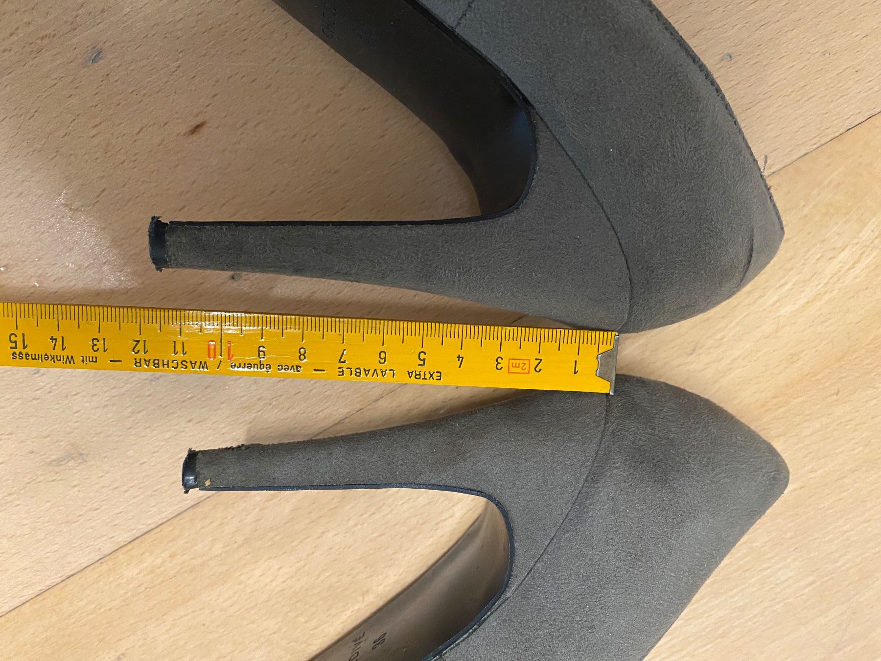 Scarpe da donna: Pumps Chedivé 36 – Usato da Basel venduto da chi_rd5w 1