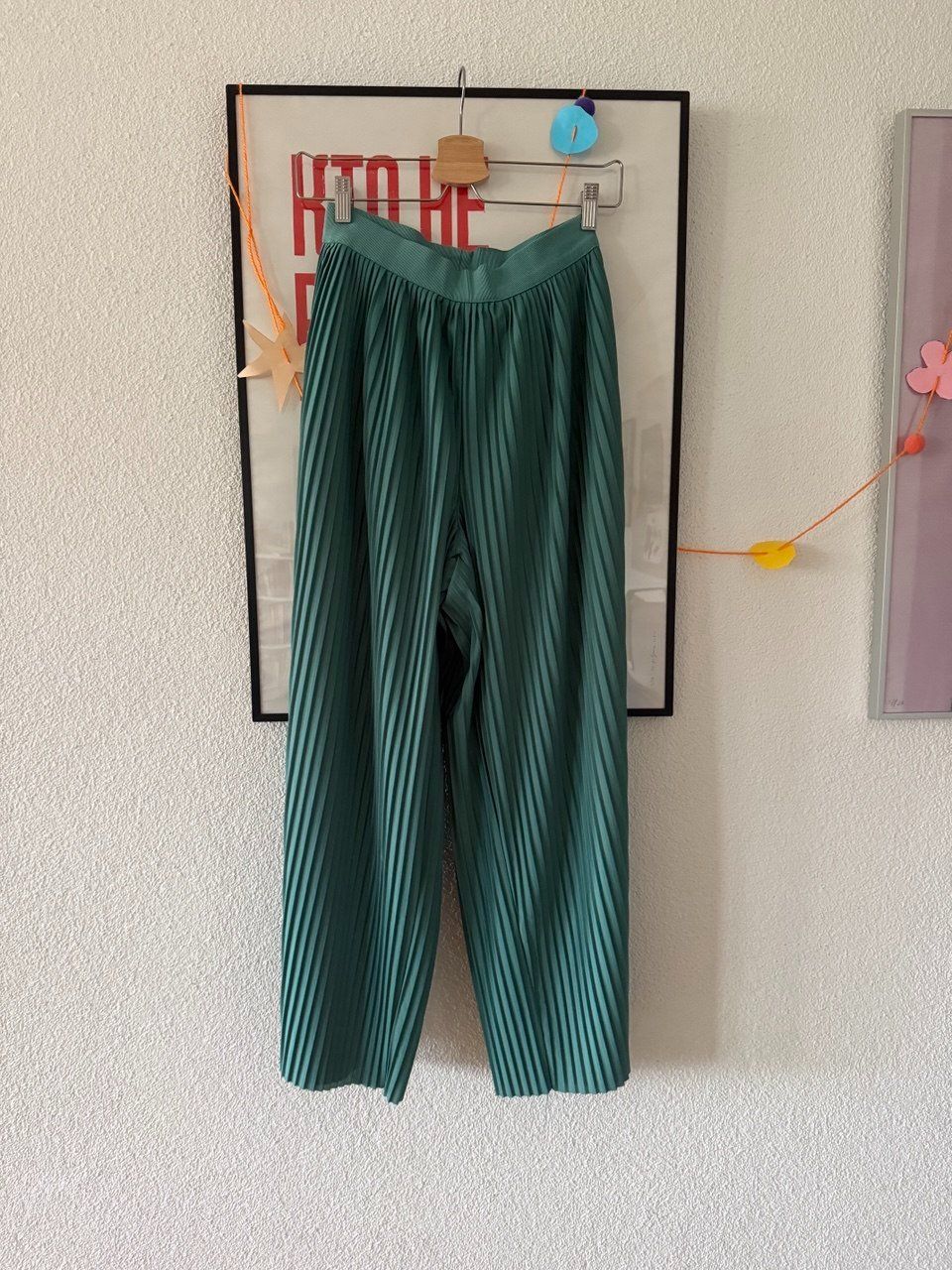 Cos Hosen: COS PLISSÉ TROUSERS – Gebraucht aus Zürich von futurmutur 2