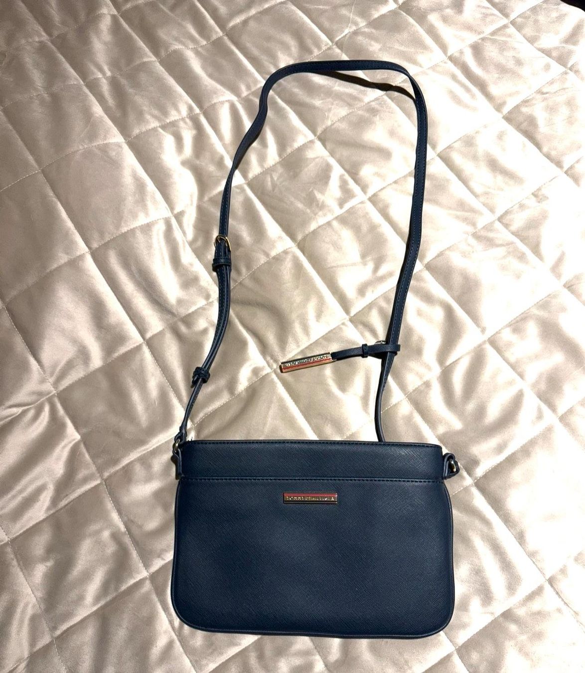 Tommy Hilfiger Borse da donna: Damentasche der Marke Tommy Hilfiger – Usato da Uster venduto da daten01 1