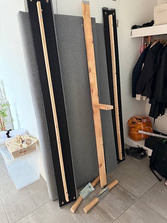 Letti: IKEA NARRÖN Bed Frame - Light Grey 180 × 200 cm – Usato da Uster venduto da kleh 2