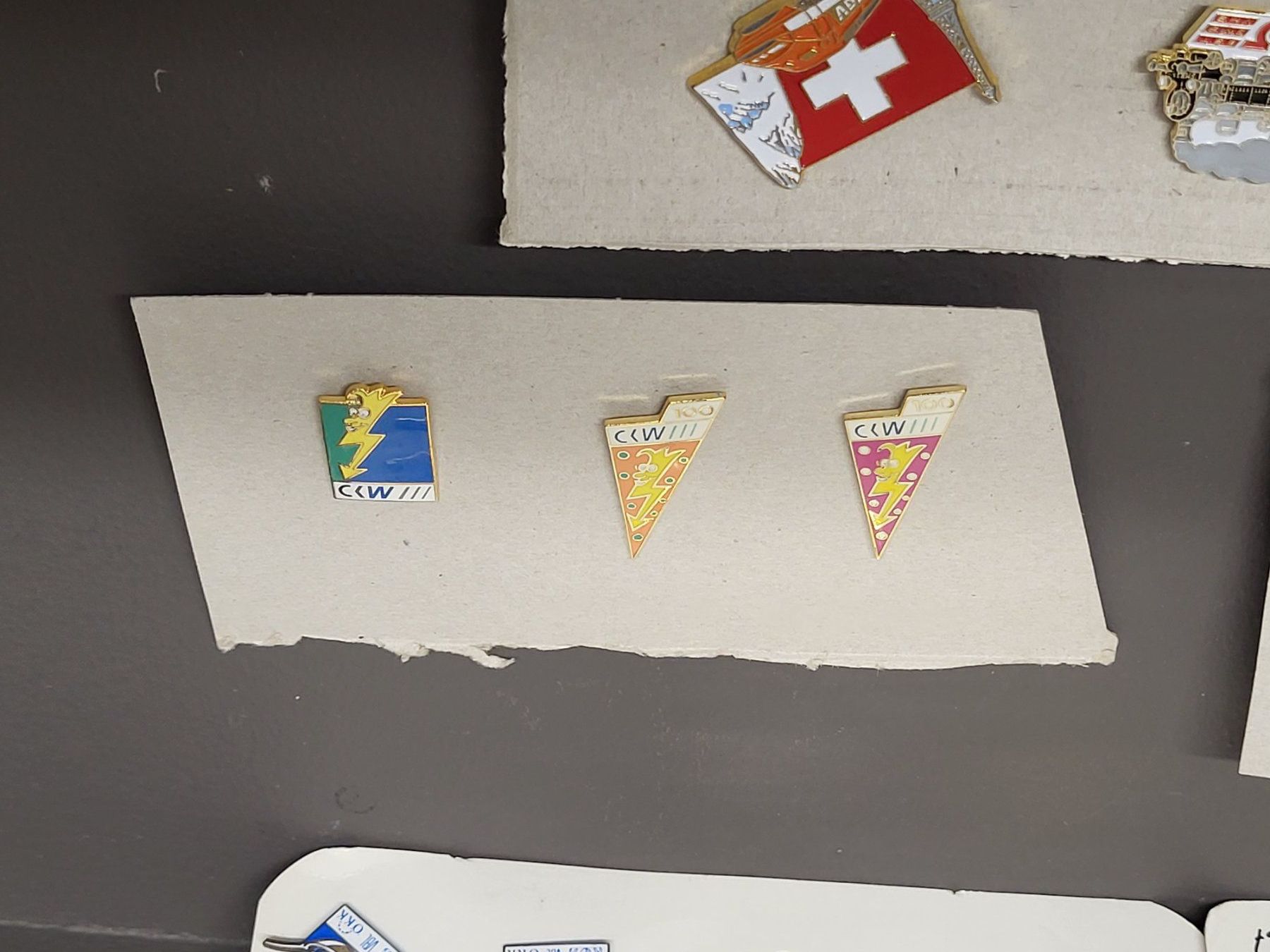 Plaquettes & Badges: Pins Sammlung – D'occasion à Zürich par BOAC1943 3