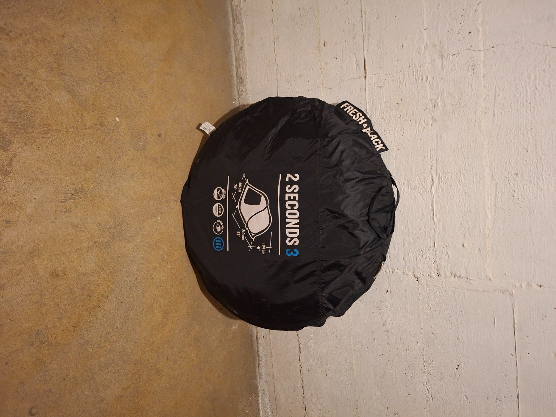 Decathlon Tende : Instant Campingzelt 3 – Usato da Zürich venduto da ter_26db