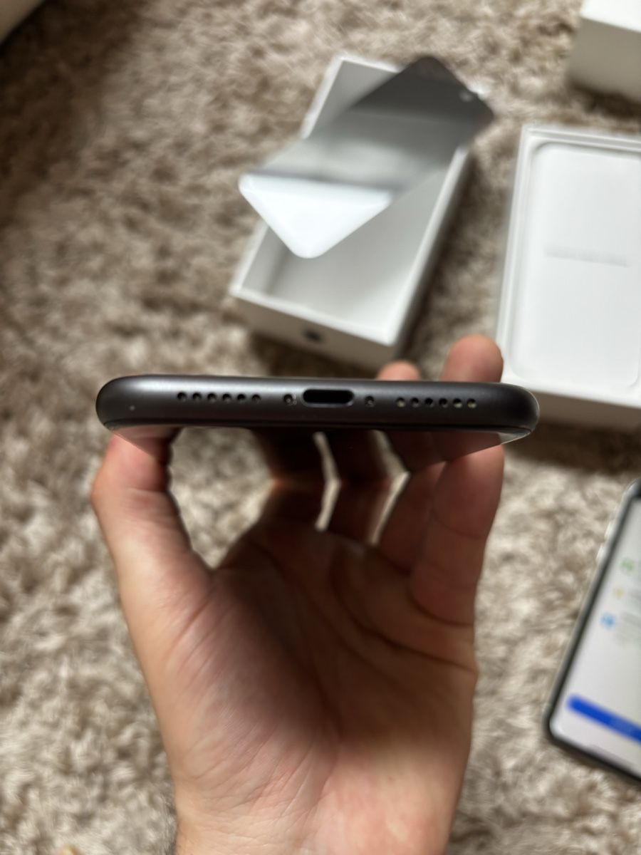 Apple Telefoni cellulari / Smartphones: Apple-lot - IPhone11, IPad mini3, IPad1 e IPad2 – Usato da Wolfwil venduto da arg_pd2v 8