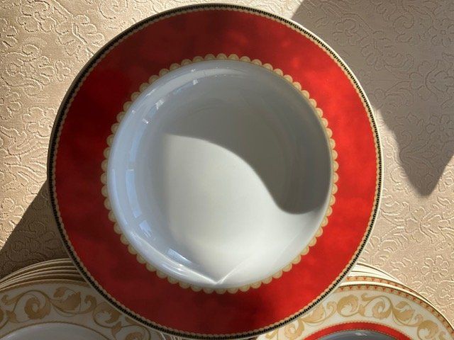 Set di piatti: geschirr-set in rot-gold-weiss – Usato da Schwarzenberg LU venduto da kindler007 4