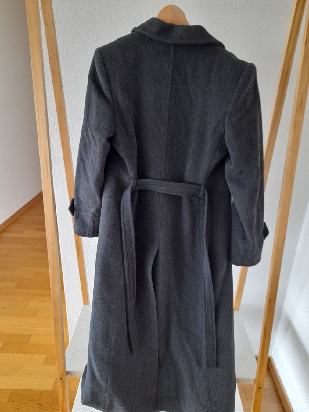 Cappotti: Manteau long anthracite – Usato da Mont-sur-Lausanne venduto da Pioutch