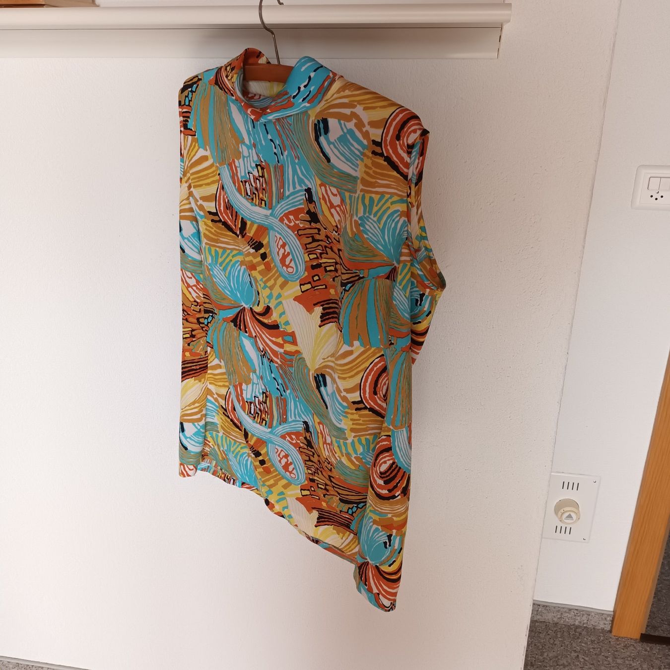 Camicette: Bluse farbig – Usato da Bäretswil venduto da ricoric 1