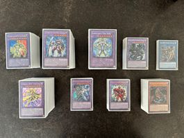 Yu-Gi-Oh! - Riesige einzigartige Playset Helden-Sammlung!
